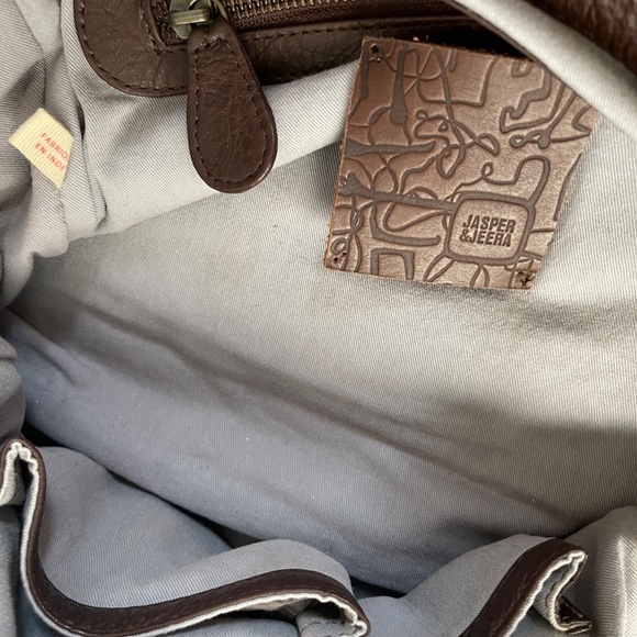 $178! Jasper & Jeera Silk, Leather & Canvas Tote Bag in Pristine Condition - Picture 13 of 13
